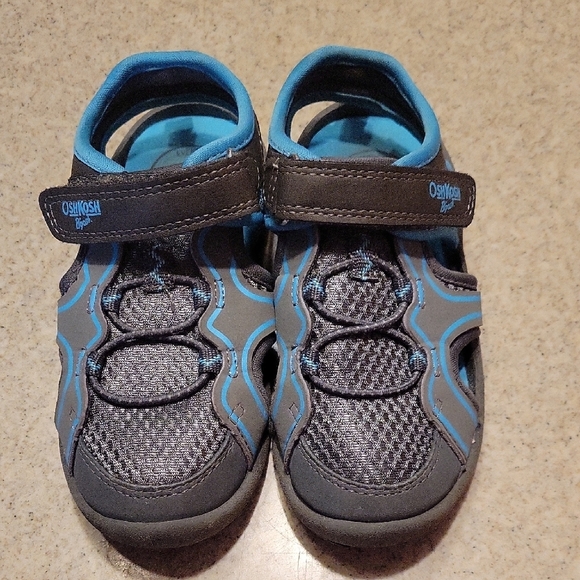 OshKosh B'gosh Kids' Gray and Blue Summer Closed Toe Sandals SIZE 9M - Picture 1 of 5